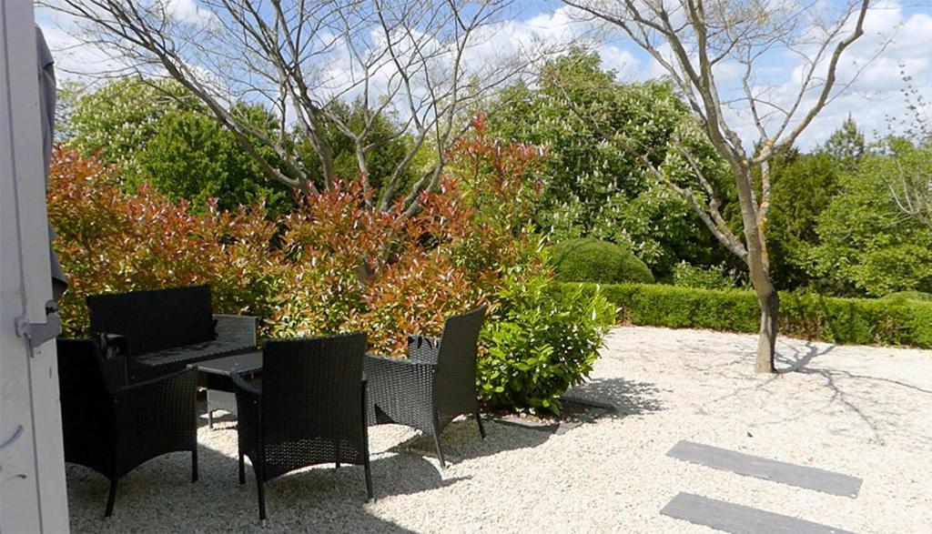 مبيت وإفطار فالونسول Le Jardin De Celina المظهر الخارجي الصورة